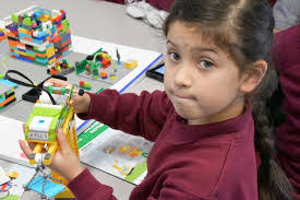 Melissa Nave's Instagram, Twitter & Facebook