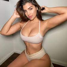 Emira Kowalska - Free pics, galleries & more at Babepedia