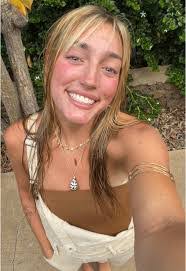 Katie Shriver's Instagram, Twitter & Facebook