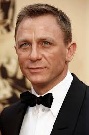 Daniel Craig Elegant Short Hairstyles Daniel Craig Daniel Craig Style Daniel Craig James Bond