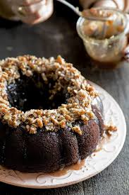 Gateau Chocolat Bananes Sauce Caramel Pacanes Et Noix De Coco Desserts Food Vegan Cookies
