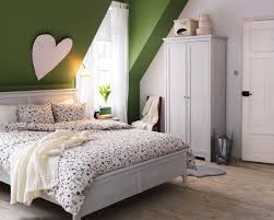 Zielona Aranzacja Sypialni Ikea Scandinavian Design Bedroom Attic Bedroom Designs Bedroom Design