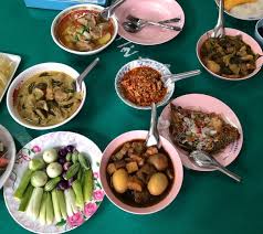 If you're ready to try your hand at cooking homemade thai food, these recipes will get you started. What Are Some Good Side Dishes To Serve With Thai Curry Quora