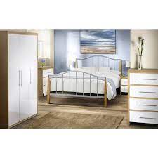 Shopping for the bedroom setting couldn't be easier with our collection of high quality, beautiful solid oak furniture. Stockholm 4 Drawer Chest White Gloss Oak Fads