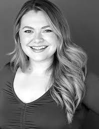 Stephanie Burkett's Instagram, Twitter & Facebook