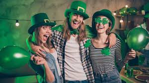 W religii chrześcijańskiej trzecia osoba trójcy świętej, równa ojcu i synowi w bóstwie, majestacie, substancji i naturze. Dzien Swietego Patryka Czyli St Patrick S Day Slownictwo Ella