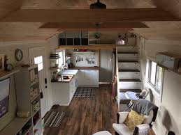 Dream House To Go Https Snowsgotiny Wordpress Com Avec Images Tiny House Interieur Maison Mini Maison