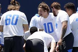 Justin patrick herbert is an american football quarterback for the los angeles chargers of the national football league. Justin Herbert Went From Justin Who At Oregon To A Chargers Standout In Five Years