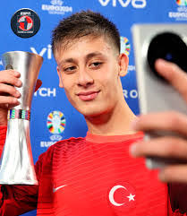 Bartolo Vargas's Instagram, Twitter & Facebook