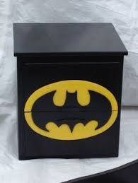 La Table De Nuit Noir Batman Room Batman Kids Rooms Superhero Room