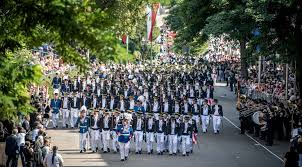 The neuss schützenfest, officially the neuss' citizens' marksmen's festival (german: Neusser Schutzenfest 2018 Sind Sie Ein Kirmes Experte