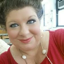 Regina Deel's Instagram, Twitter & Facebook