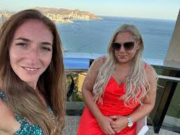 Arriving in the old town tonight hopefully about 11pm will tapas alley  still be doing food?