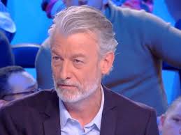 “Indigne”, “pas sincère”, “pas intéressant” : les chroniqueurs de TPMP  flinguent Francis Lalanne après son passage dans l’émission
