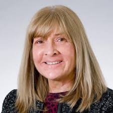 Janet Henshaw's Instagram, Twitter & Facebook