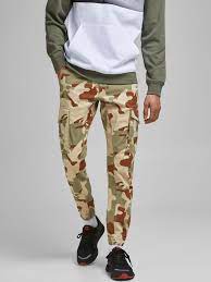Average rating:2.6out of5stars, based on14reviews14ratings. Paul Flake Akm Camo Cargo Trousers Jack Jones