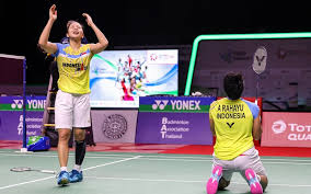 Ganda putri indonesia greysia polii/apriyani rahayu tampil imperesif dengan menundukkan pasangan malaysia lee menng yean/chow mei kuan pada babak penyisihan grup bulutangkis ganda putri olimpiade tokyo 2020 di musashino forest sports plaza, tokyo, jepang, sabtu (24/7/2021). Hasil Bwf World Tour Finals 2020 Greysia Apriyani Lolos Ke Semifinal Sport Bisnis Com