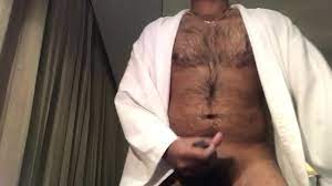 Hairy guy cumming on cam - Porn TOT