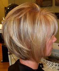 So here is a list of short hair with highlights ideas that range from the traditional blonde, brown, and red, to purple, rainbow, and sea colors. 20 Short Haircuts With Highlights
