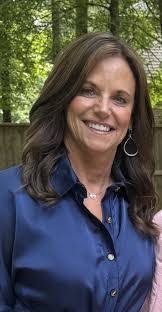 Beth Dickson's Instagram, Twitter & Facebook