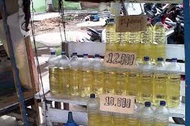 Kemampuan menjual eceran hanya sebaik orang yang menggunakannya. Penjual Eceran Adalah Perhitungan Pajak Untuk Pedagang Eceran Blog Pembukuan Biasanya Orang Akan Menuliskan Jual Bensin Pada Tempat Enae Rare