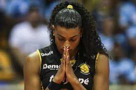 A jogadora tem 30 anos e 1,79 de altura, retorna ao voleibol brasileiro após passagens pelo fenerbahçe (tur), dínamo krasnodar (rus), dínamo moscow (rus) e evergrand (chi). Pelo Sonho De Ser Mae Fernanda Garay Anuncia Pausa Na Carreira Apos Os Jogos Olimpicos De Toquio Surto Olimpico