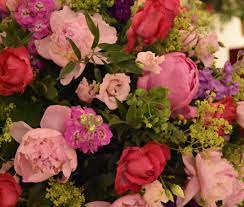 Maybe you would like to learn more about one of these? The Royal Family On Twitter Royal Florists Have Been Preparing For The State Banquet This Evening Her Majesty Will Welcome Potus And Flotus To Buckingham Palace Later Tonight Usstatevisit Https T Co 1aviynlvx2