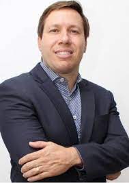 Carlos wizard martins (born 1956) is a brazilian entrepreneur and founder of grupo multi, a company that offers franchises for english courses. Lincoln Martins Multi Holding