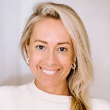 Katie Silcox, Author at YogaUOnline