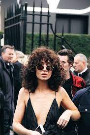 Street Style Looks From Paris Fashion Week Fw19 Ready To Wear Part Ii Short Curly Hair Curly Hair Styles Curly Hair With Bangs