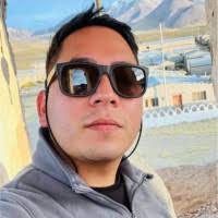 40+ perfiles de «Ricardo Luna»