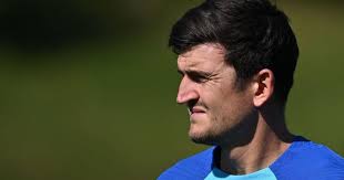The Athletic, Adam Crafton] Maguire staying at Man Utd has made things more  complicated for him and Southgate : r/soccer