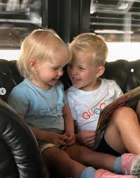 Jun 08, 2021 · george clooney felesége megérdemli hogy gazdag legyen. Kimi Raikkonen Kisfiat Meg Kell Zabalni A Forma 1 Pilotajanak Gyonyoruek A Gyermekei Vilagsztar Femina