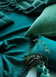 Deco Vert Canard Tout Ce Qu Il Faut Savoir Clem Around The Corner Green Interiors Green Aesthetic Interior Paint Colors