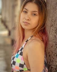 Melissa Roller's Instagram, Twitter & Facebook