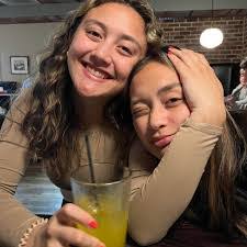 Jennifer Crossman's Instagram, Twitter & Facebook