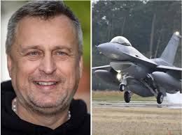 Predstavili prvú stíhačku F-16 Block 70 so slovenským znakom, dodávky sa  začnú budúci rok