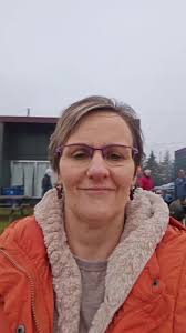 Today I stopped down at Harmony Hormone Solutions to check out Merilee's  new machine to help reduce cellulite and firm and tone up and had a  conversation with her about what other