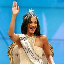 The former pageant winner crowned in 2015, shared pictures of her proposal to former. Liesl Laurie Fan On Twitter Man Robs Bank And Shares It On Instagram Http T Co Ml8dyfvkoe