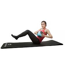 Wichtig ist jedoch immer einen geraden rücken zu machen!. So Trainierst Du Effektiv Mit Dem Medizinball