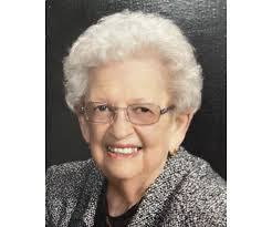 Darlene Mar's Instagram, Twitter & Facebook