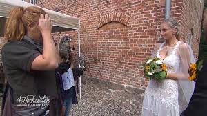Bei tvnow können die zuschauer im stream online anschauen, wie die vier brautpaare gegeneinander antreten, um eine traumreise als krönung ihrer. 4 Hochzeiten Und Eine Traumreise Videos