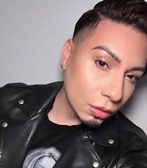 Erik Soto's Instagram, Twitter & Facebook