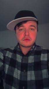 Ryan Tompkins's Instagram, Twitter & Facebook