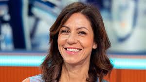 Julia bradbury is a television presenter and outdoor walking enthusiast who has dedicated her career to sharing beautiful walks from all over the world. On The Road With Julia Bradbury Metro Newspaper Uk