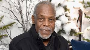 Anyone Can Make A Sitcom!