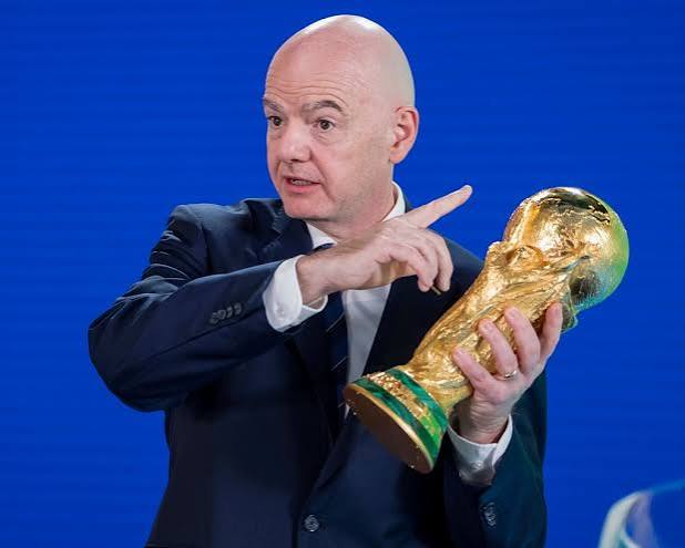 FIFA bị cáo buộc “tống tiền”, Chủ tịch Infantino triệu tập họp khẩn | Báo Dân trí