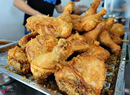 The best fried chicken in kl and selangor for me. Lim Fried Chicken Hicom Glenmarie Shah Alam Pureglutton