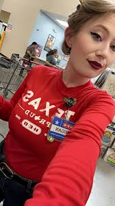 Can someone put the background as a flowered arc or something similar?