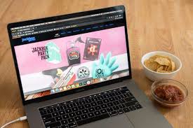 How To Host A Virtual Game Night In 2020 Virtual Games Game Night Play Game Online